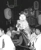 牛祭中由人扮演的摩多罗神